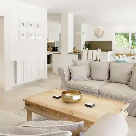 Villa Charming Retreat In Pollenca, 1466