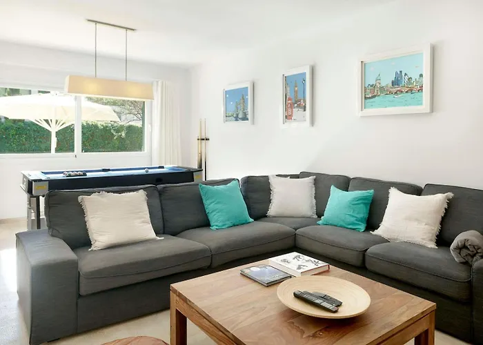 Villa Charming Retreat In Pollenca, 1466 *